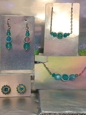 Teal Beaded Necklace and Earrings Set - Brand